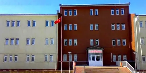 igdir-tuzluca-devlet-hastanesi