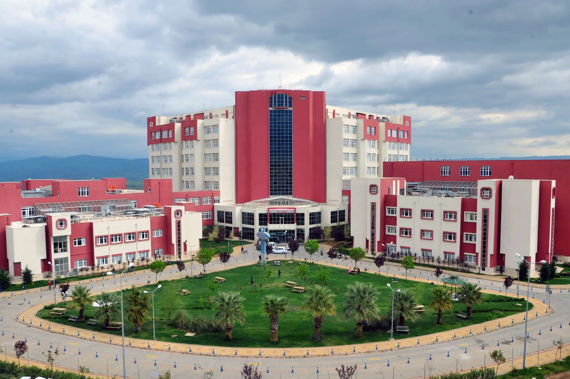 Adnan Menderes Üniversitesi Hastanesi