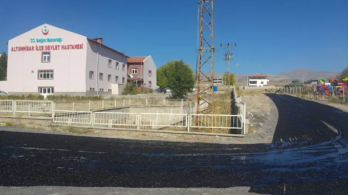 Altunhisar İlçe Devlet Hastanesi