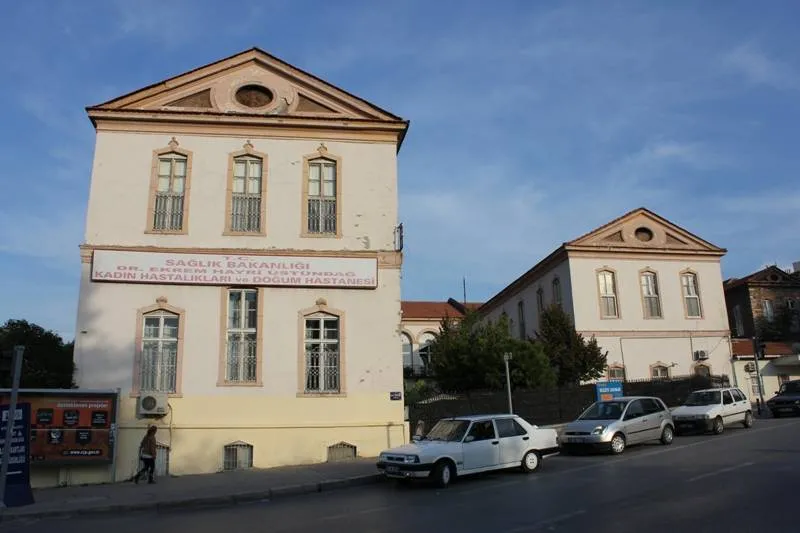 Dr. E. Hayri Üstündağ Kadın Hastalıkları Ve Doğum Hastanesi