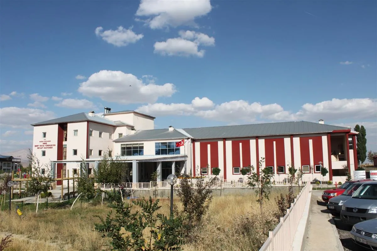 Hınıs Şehit Yavuz Yürekseven Devlet Hastanesi