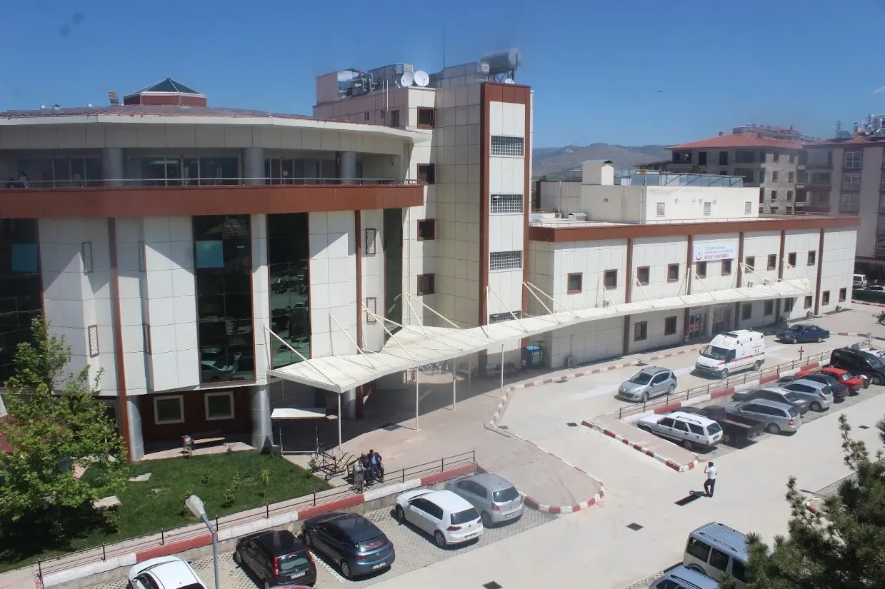 Şarkikaraağaç Dr. Sadettin Bilgiç Devlet Hastanesi